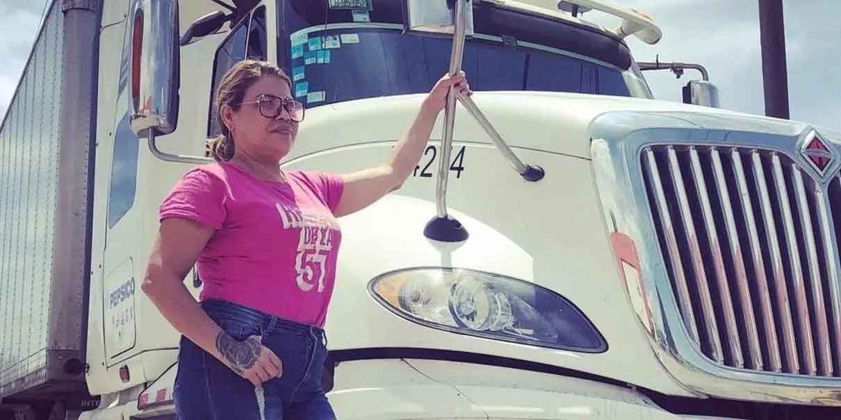 Historias sobre ruedas: ‘Reinas de la 57’ y ‘La Pipera’ visibilizan a las mujeres conductoras