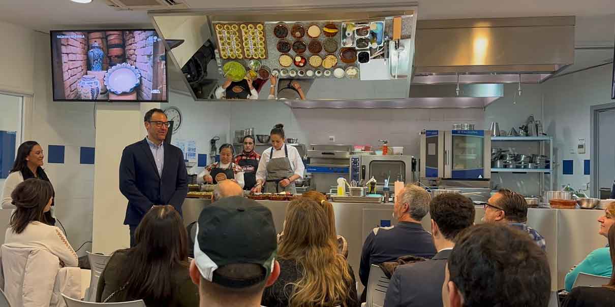 En Madrid, Jaime Oropeza presenta a la ciudad de Puebla como destino cultural internacional