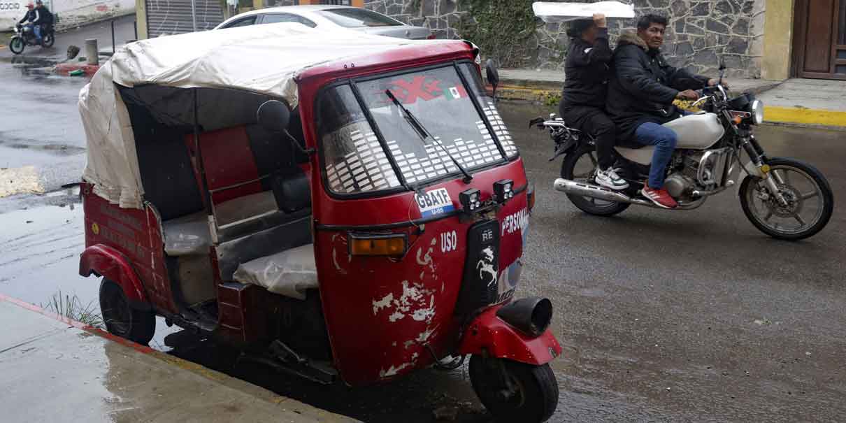 Sin reglas ni orden los mototaxis operan en las Sierras Norte y Negra