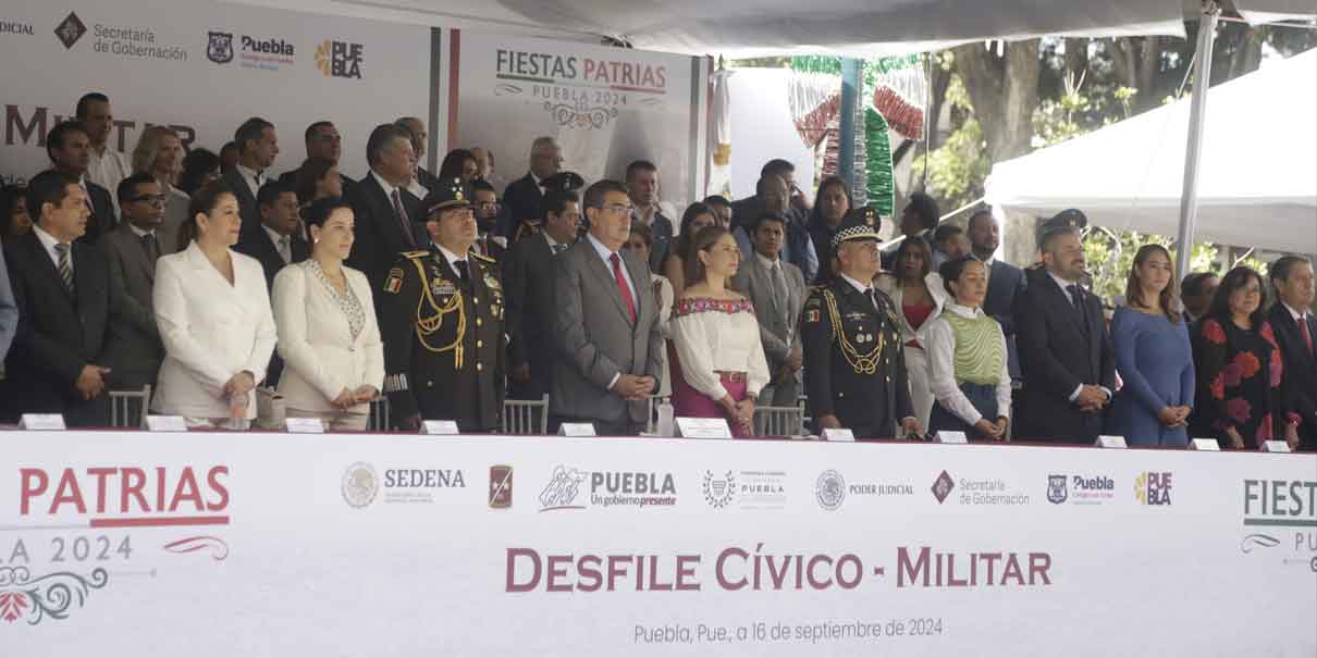 Espectacular desfile cívico militar en Puebla, marcharon mil 168 elementos de la fuerza pública