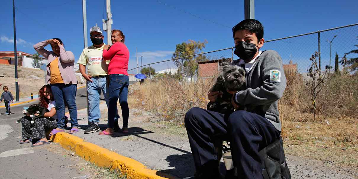 Evacúan a decenas de familias en La Guadalupana por fuga de gas LP