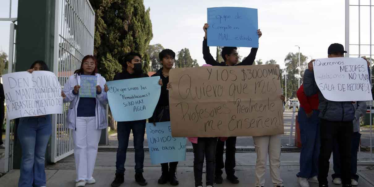 Exigen seguridad alumnos de la UTP, cierran accesos al plantel