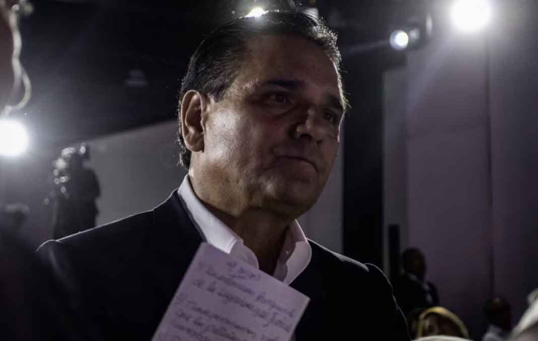FGR denuncia a jueza por proteger a Silvano Aureoles, acusado de desvío millonario
