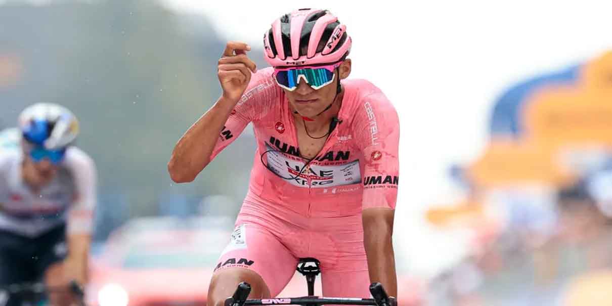 Del Toro pierde el liderato pero asegura histórico podio para México en el Giro