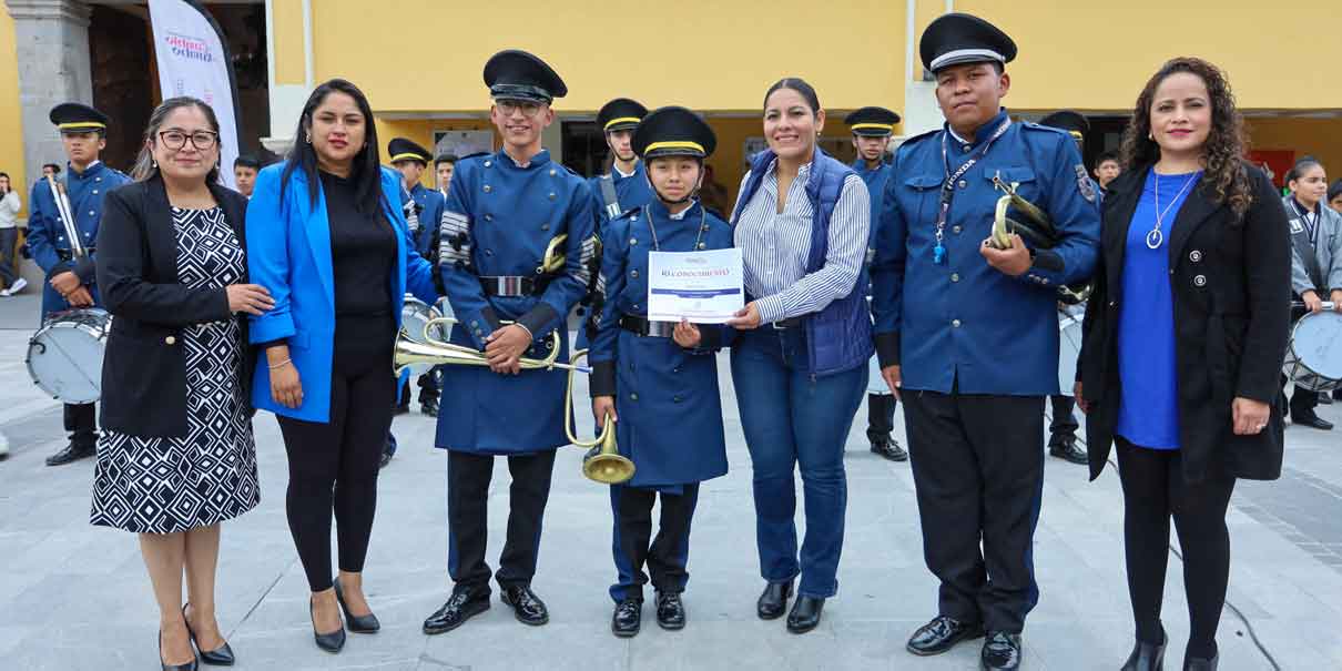 Bandas de Guerra de San Andrés Cholula recibieron reconocimientos