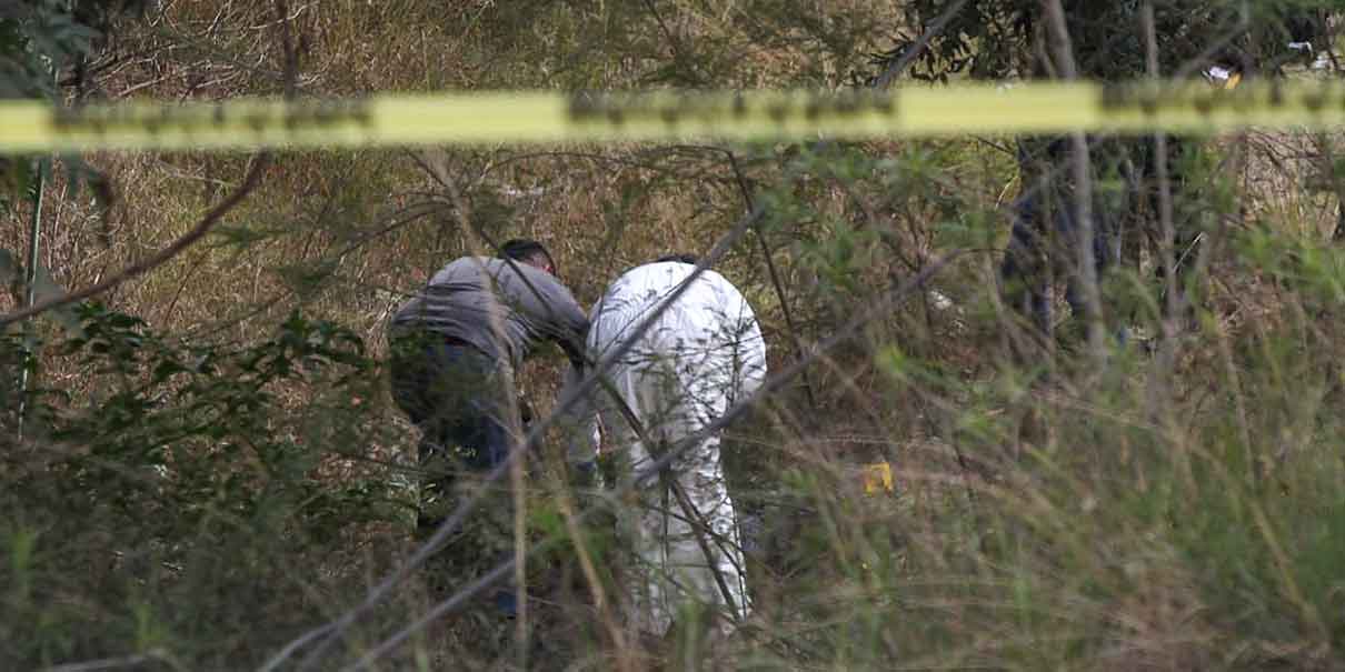 Abandonan cadáver de mujer decapitada en el Periférico Ecológico