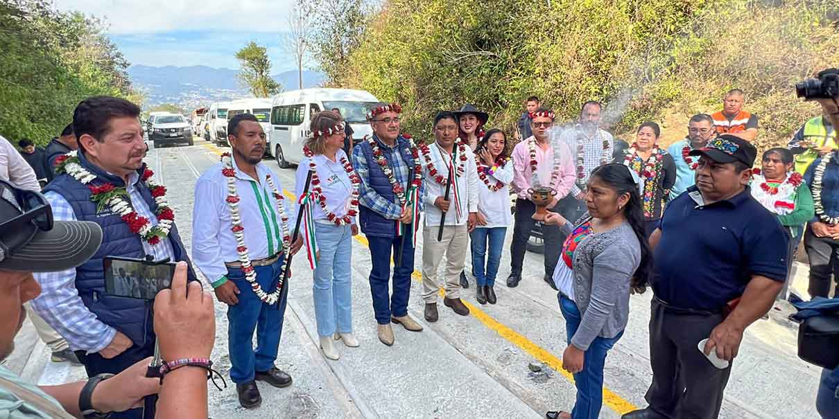 Inauguran en Puebla la primera Carretera Artesanal Cuacuila-Xaltepec, en Huauchinango