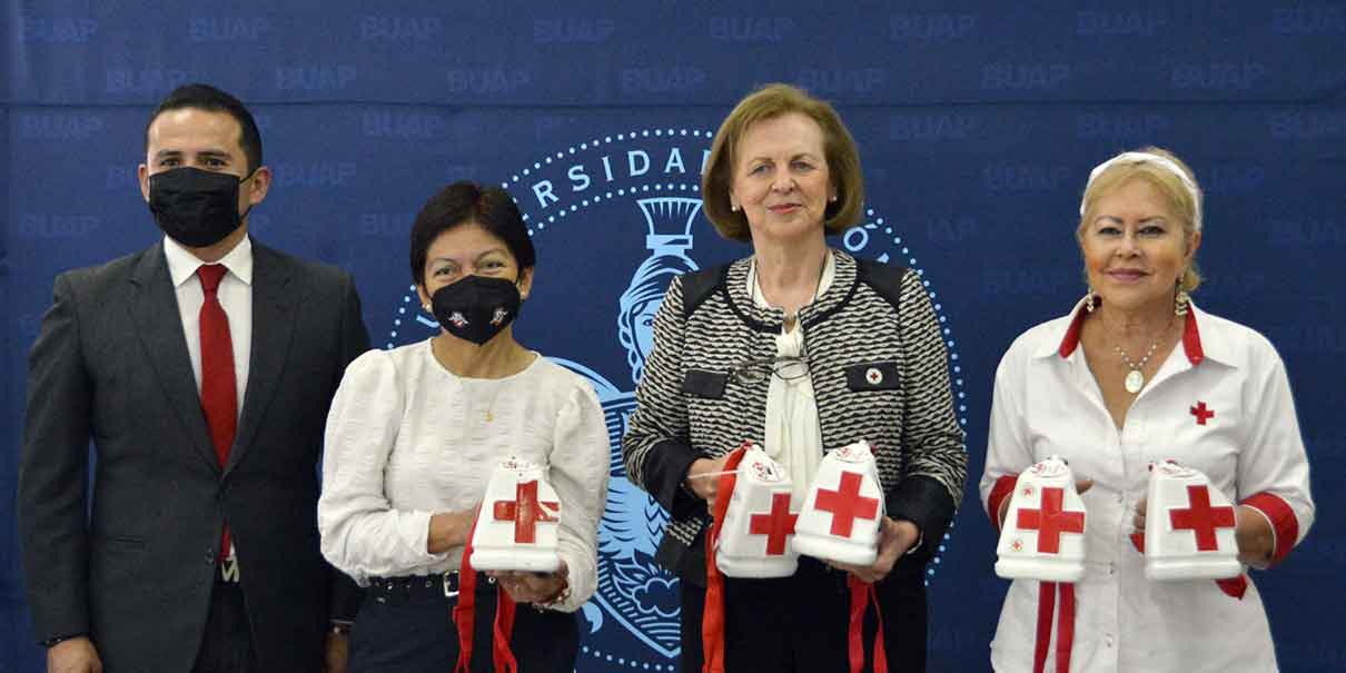 La Cruz Roja Mexicana recibió donativo de comunidad universitaria de la BUAP