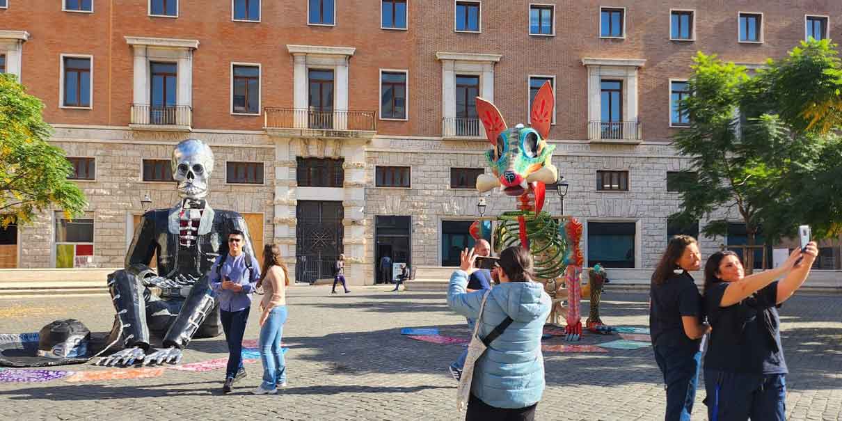 Llegaron las Catrinas Monumentales a Roma, Italia 