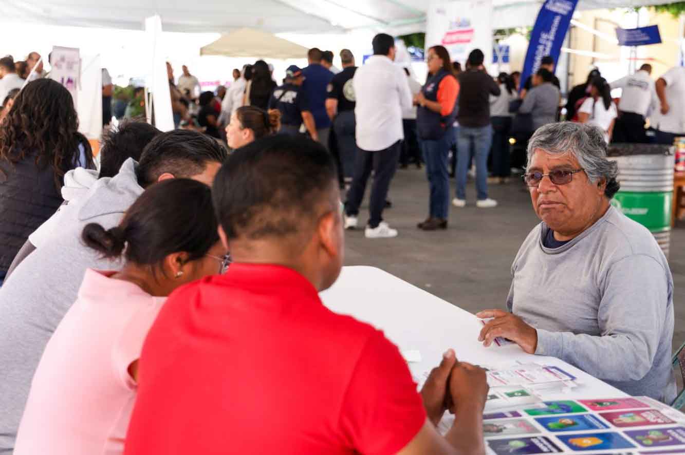 Lleva Lupita Cuautle servicios y atención directa en San Bernardino Tlaxcalancingo