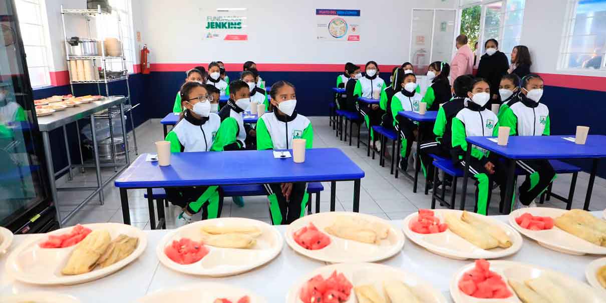 Arrancó la dignificación de 36 desayunadores escolares, empezó en San Andrés Azumiatla
