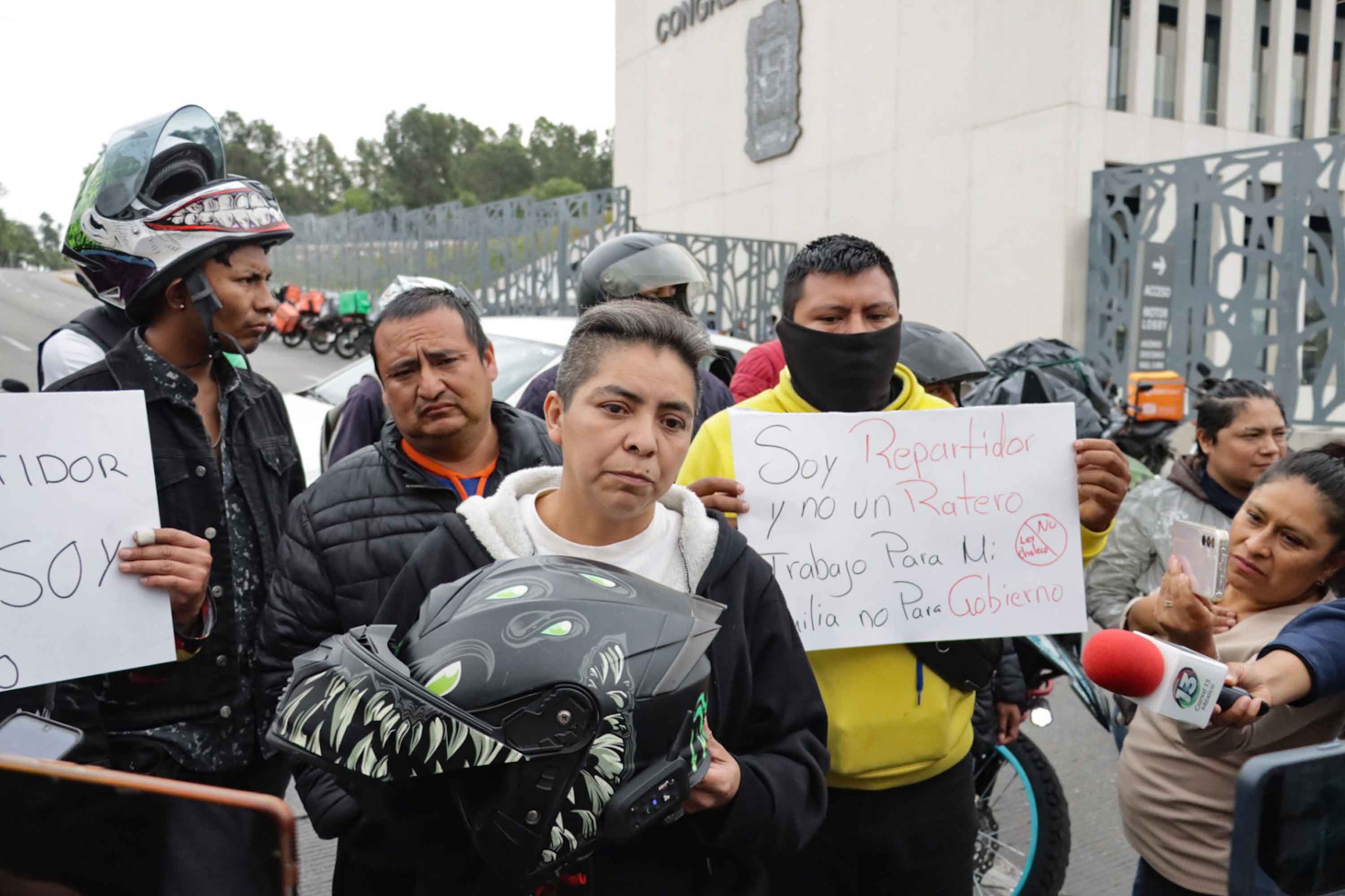 Con protestas motociclistas intentan frenar la Ley Chaleco; realizan cierres viales
