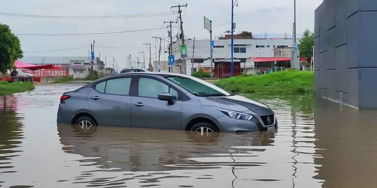 No es Venecia: puente Los Ángeles sigue bajo el agua tras intensas lluvias