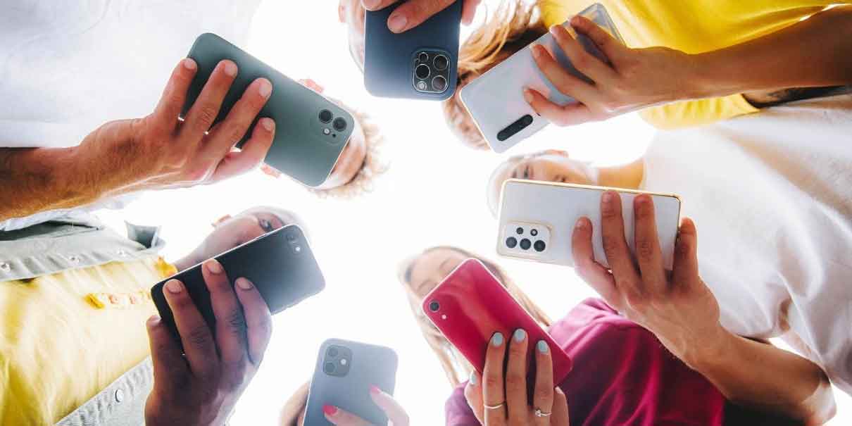 Nueva Zelanda impulsa vetar redes sociales a menores por su protección