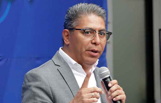 PAN no exige a su secretaria general ceder su salario, asegura Marcos Castro