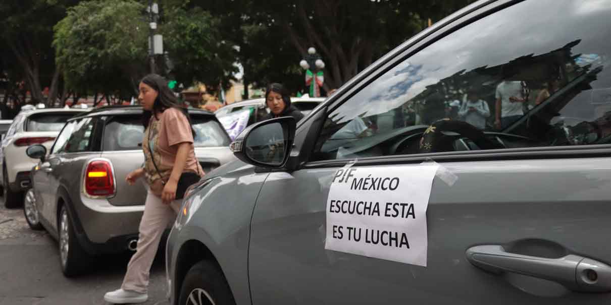 Paralizan trabajadores del Poder Judicial el centro de la capital con Caravana Fúnebre