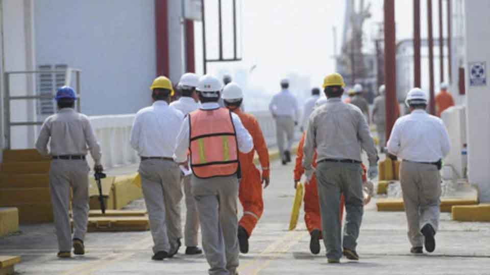 Pemex confirma recorte de 3 mil plazas administrativas para 2025 y 2026; protegerá a sindicalizados