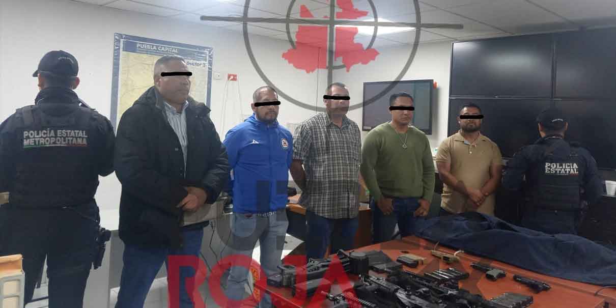 Atrapan a cinco hombres con armas militares en Tlaxcalancingo