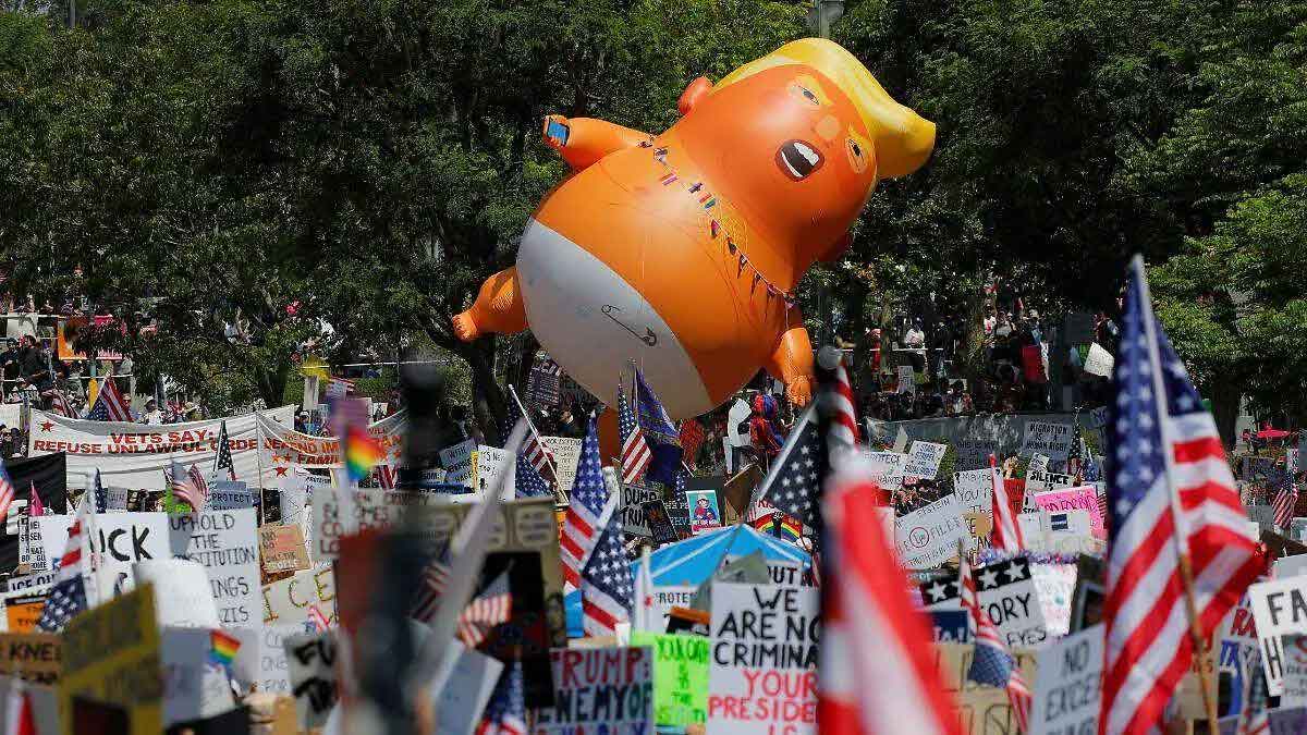 Miles protestan contra Donald Trump en EU durante desfile militar por el 250 aniversario del Ejército