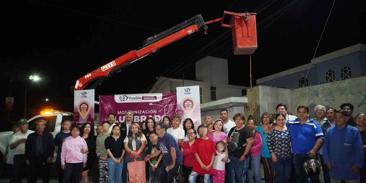Puebla Brilla: Modernizan alumbrado LED en Lomas del Sur para mayor seguridad