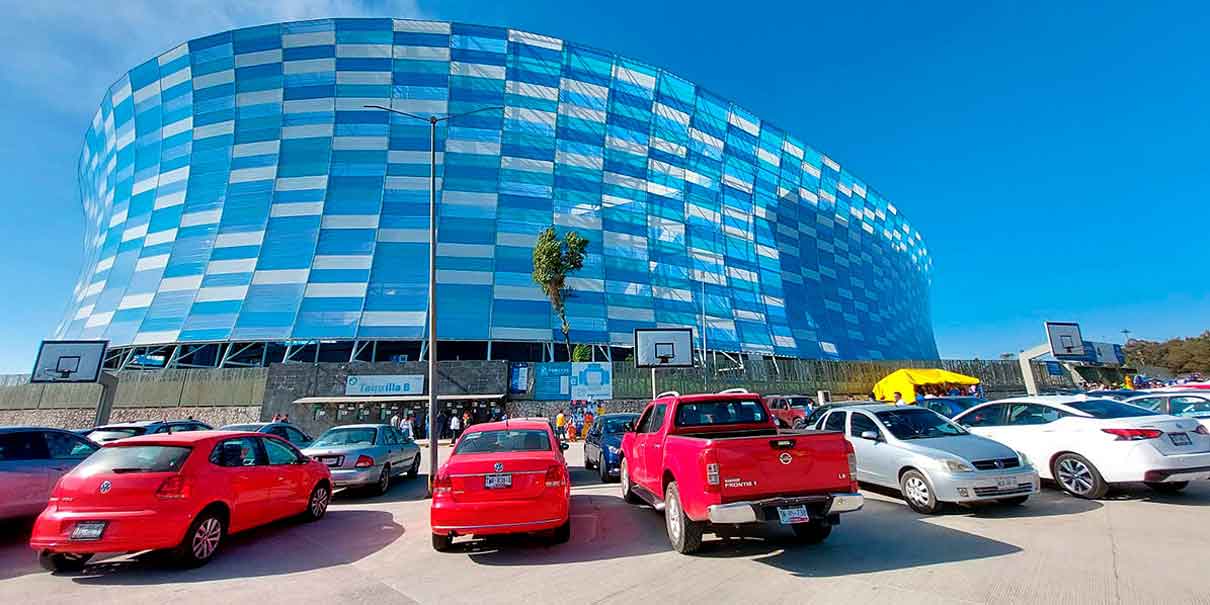 Armenta exige regulación en estacionamientos de los estadios de Puebla