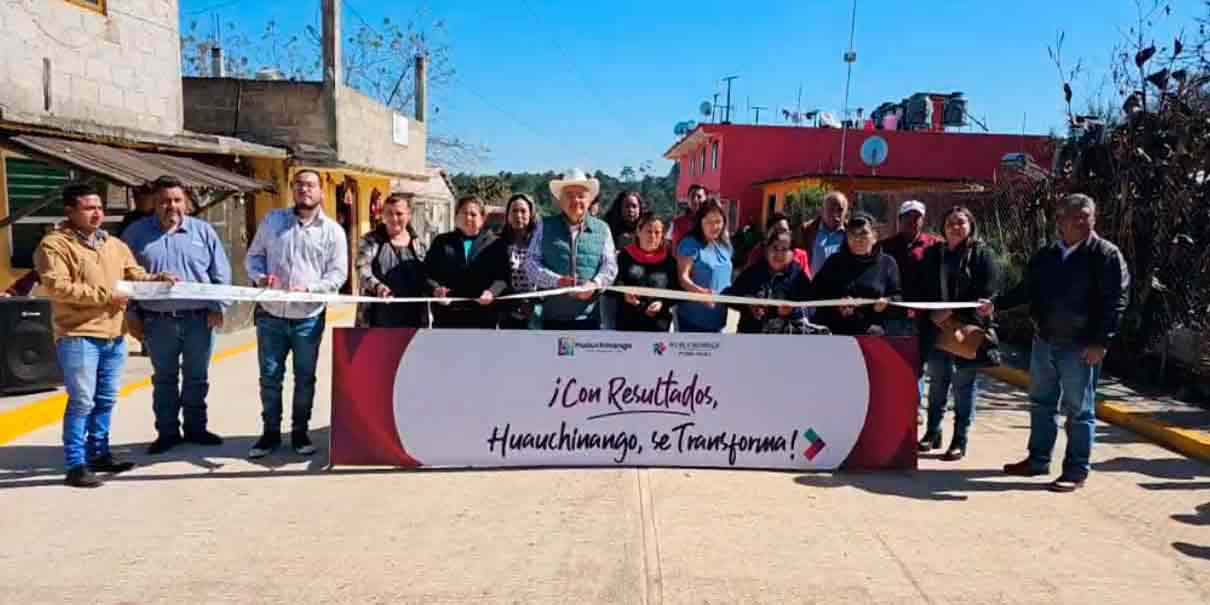 Rogelio López entrega obras sanitarias, escolares y de pavimentación en Huauchinango