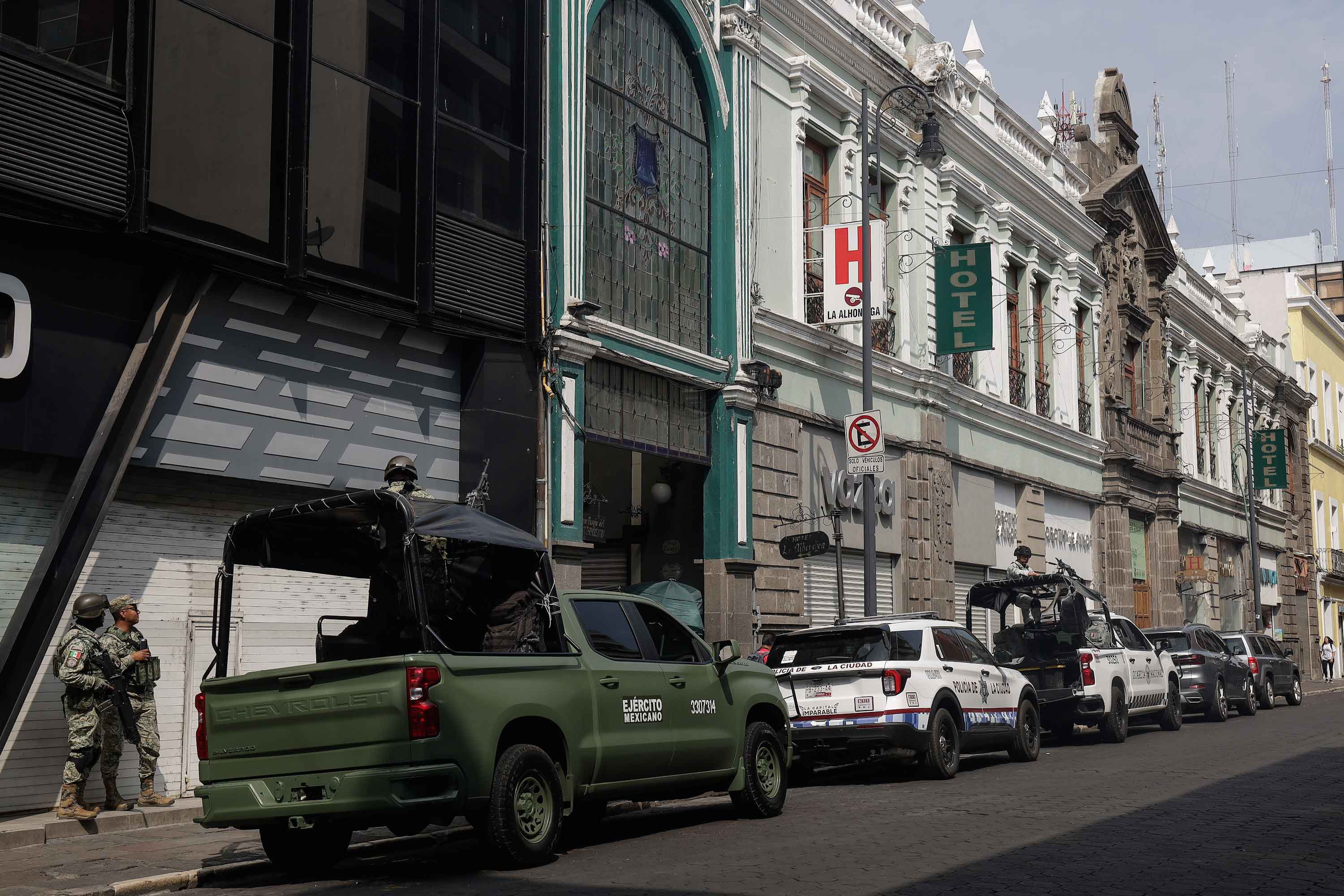 Rateros se “volaron” perfumes del Sanborns del centro histórico