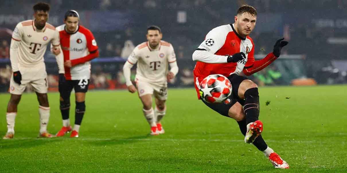 Santiago Giménez hace historia con el DOBLETE ante el Bayern