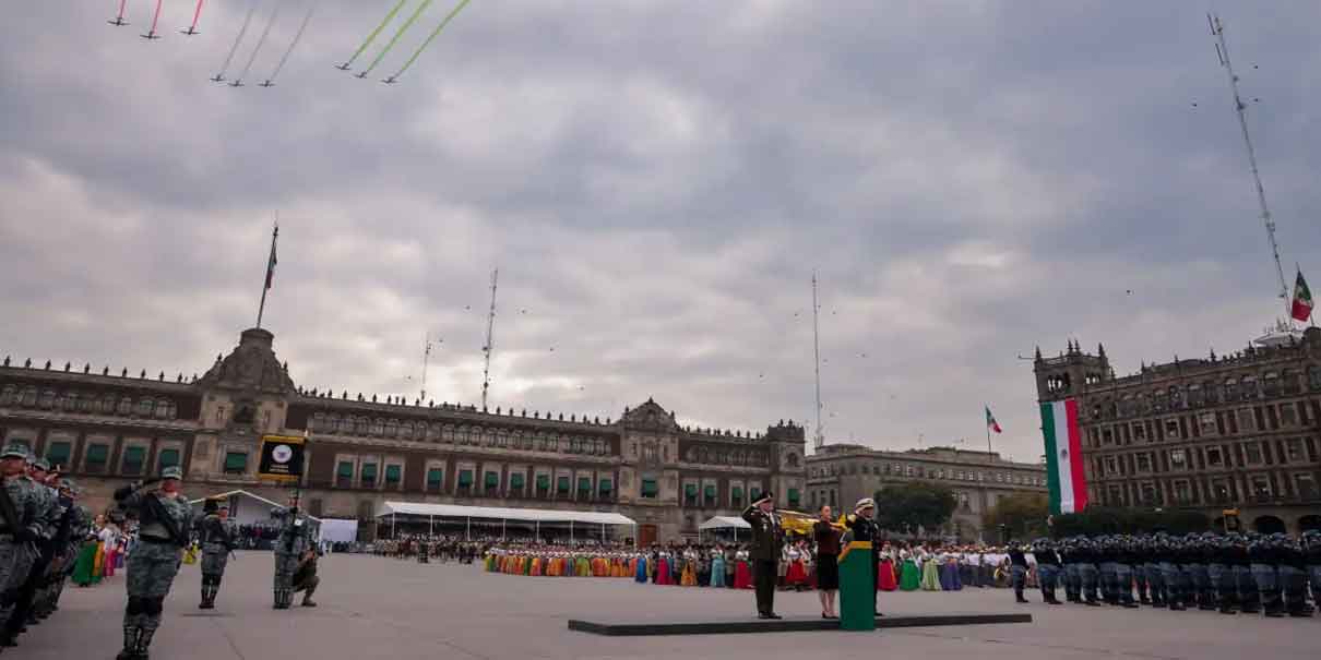 Sheinbaum presidió su primer desfile como comandanta suprema de las Fuerzas Armadas