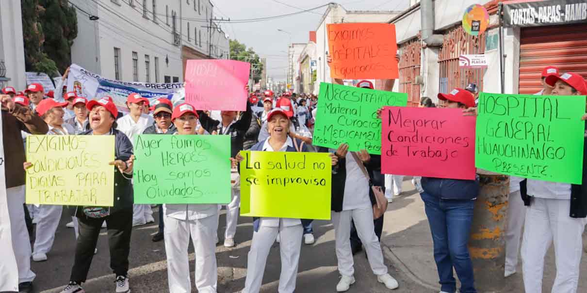 Trabajadores de Salud realizan plantón y marcha; denuncian falta de insumos y plazas