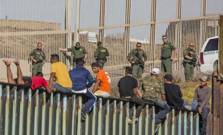 Trump frena el tránsito por México: detenciones bajan de 590 mil a 113 mil