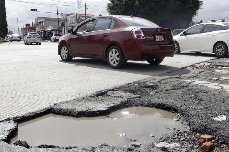 Baches malditos provocan reparaciones hasta por 5 mil pesos