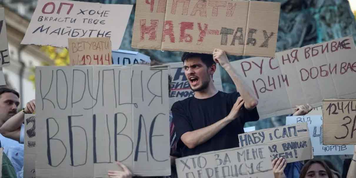 Zelenski bajo presión por ley anticorrupción: protestas y críticas de la UE sacuden Ucrania
