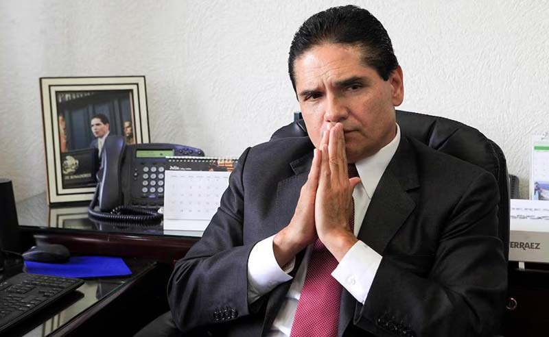 Acusan que Silvano Aureoles escapó con apoyo del CJNG; Interpol activa alerta internacional