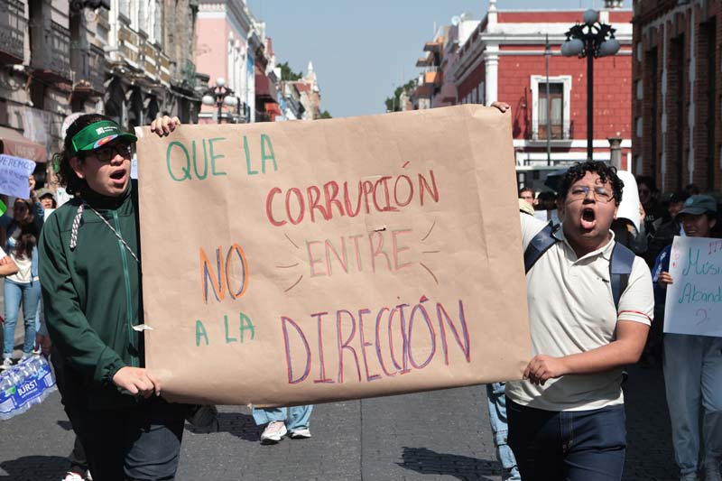 Alumnos denuncian el pésimo estado del Conservatorio de Música