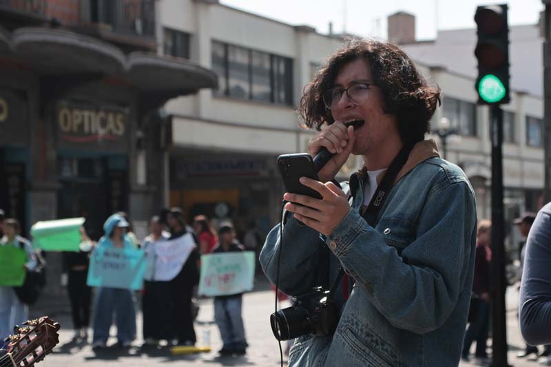 Alumnos denuncian el pésimo estado del Conservatorio de Música