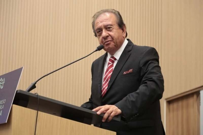 Julio Leopoldo de Lara Varela.
