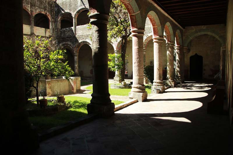 Arte sacro y arquitectura colonial en el Museo de la Evangelización en Huejotzingo, Puebla