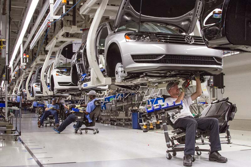 AUDI y VW anunciaron PAROS TÉCNICOS hoy y mañana viernes