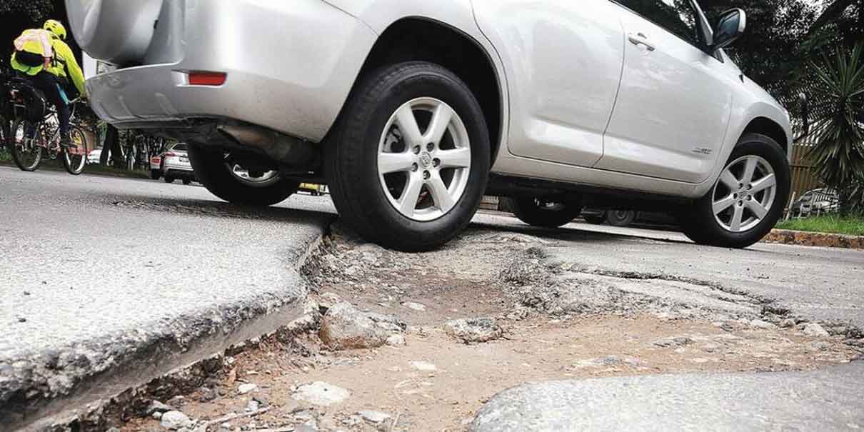 Baches y semáforos descompuestos: ¡No más! Conoce tus derechos de indemnización