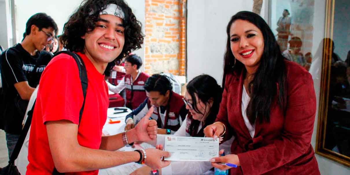 Becas Quetzalcóatl 