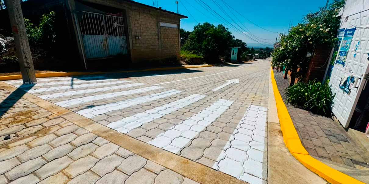Calle adoquinada en la colonia Agrícola de Ocotepec