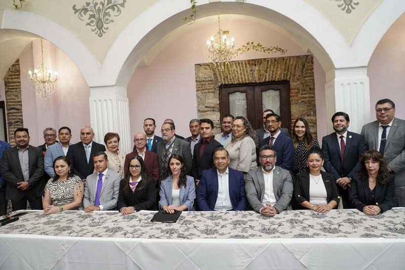 Carmina Castrejón va por la presidencia de Canaco Puebla