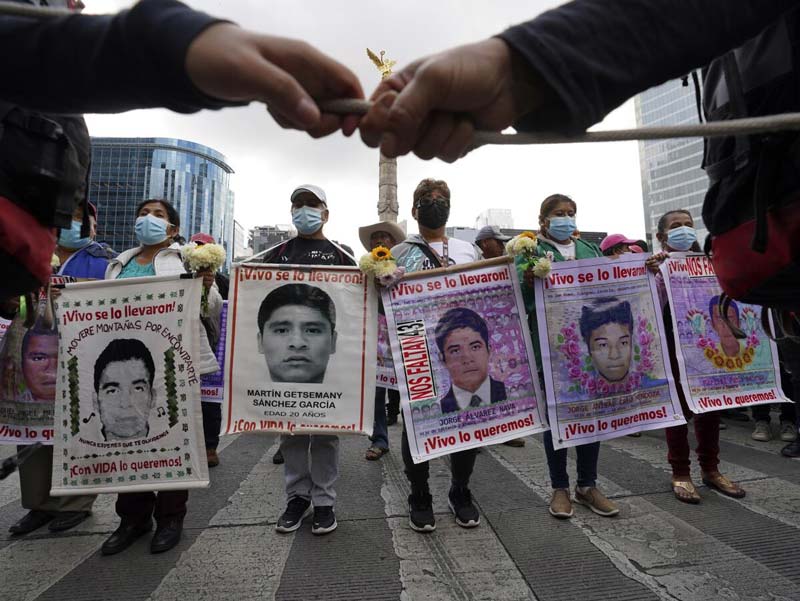CNDH da un giro al caso Ayotzinapa; excluye a la SEDENA de su recomendación