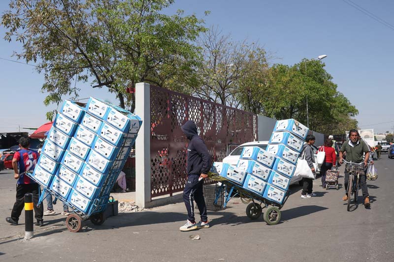 Comerciantes de la Central de Abasto Puebla frenan construcción de barda perimetral