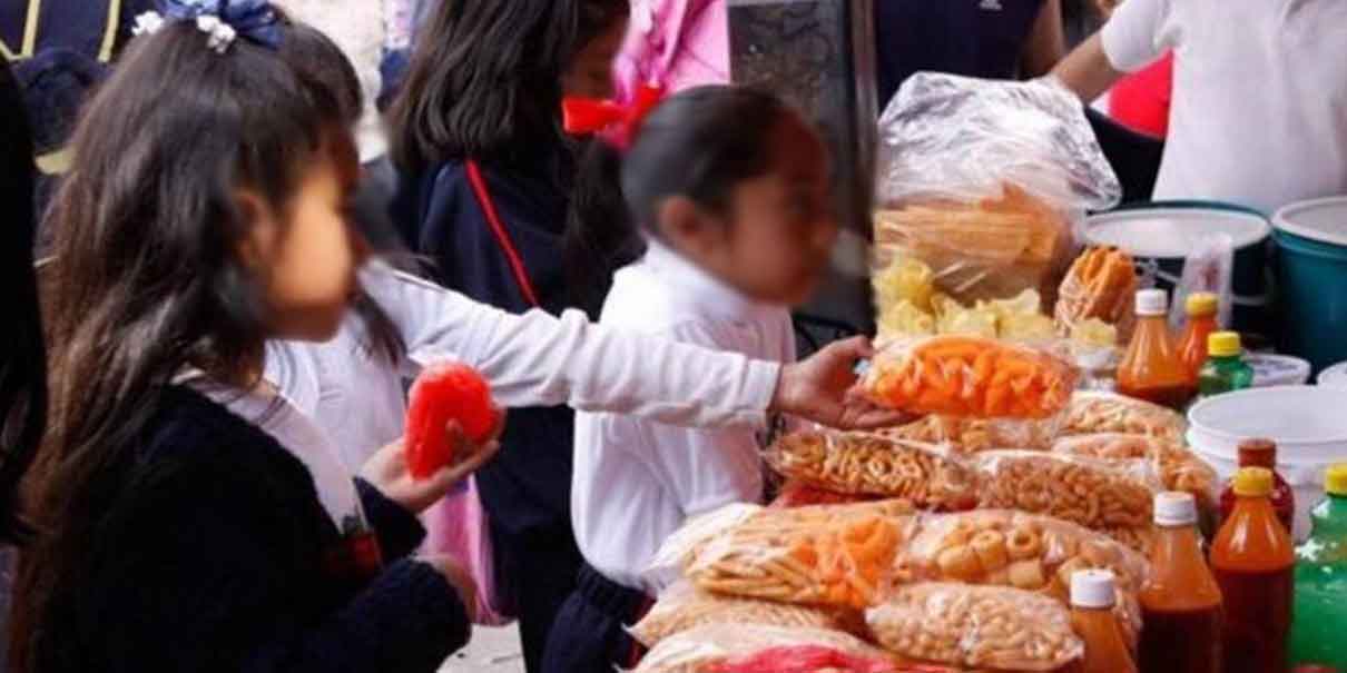 Adiós a la comida chatarra en las escuelas: SEP prohíbe la venta de productos ultraprocesados