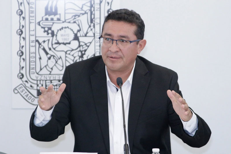 Pável Gaspar defiende la legalidad de los Concejos Municipales de Acatlán, Esperanza y Tepeyahualco.
