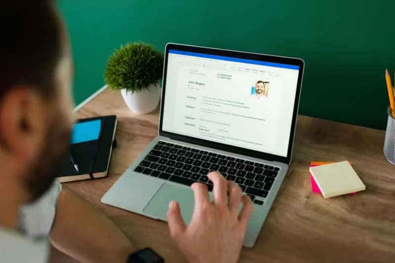 Cuidado con el fraude del “currículum en revisión”; así te atrapan