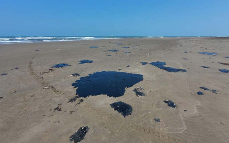 Derrame en el Golfo de México: acusan que autoridades sabían y no activaron protocolos