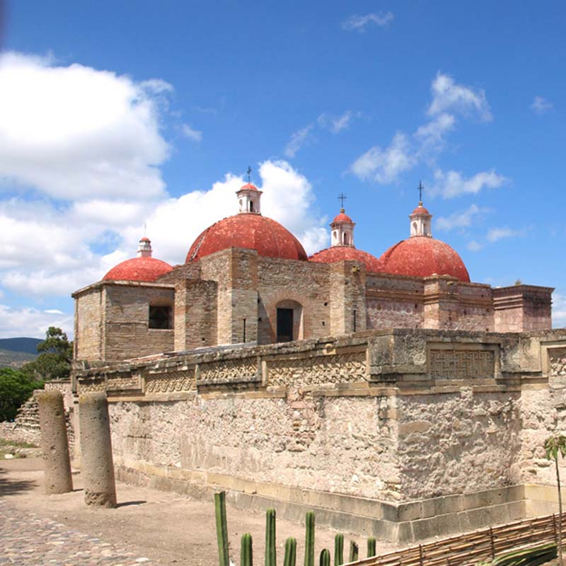 Descubre la Zona Arqueológica de Mitla, joya histórica cerca de Oaxaca